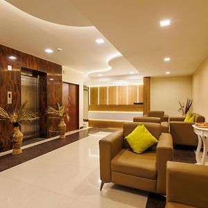 Hotel Comfort Park - Opposite Sri Ramachandra Medical College Porur
